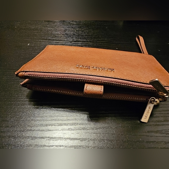 Michael‎ Kors Jet Set Travel Large Double Zip Phone Wallet Brown Luggage - Picture 7 of 7